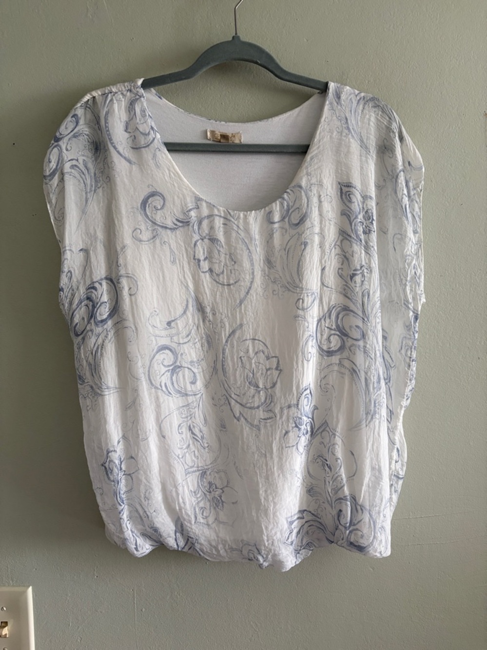 Gusy silk white floral blouse S